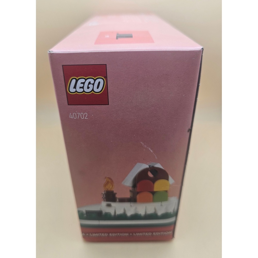 LEGO 40702 Christmas Picture Frame Building Toy 209 Pieces Limited Edition - Picture 4 of 6